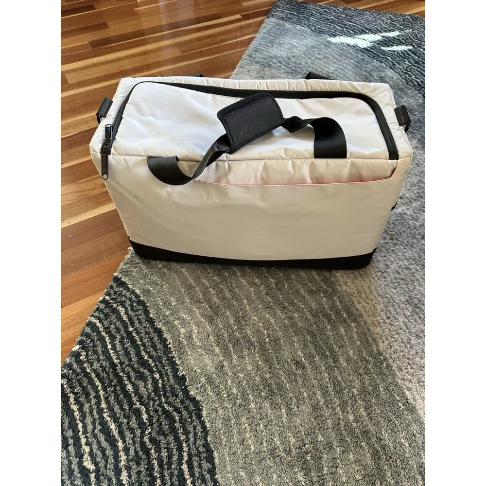 Private Label CARRY ON TRAVEL BAG Limited Edition Duffle Bag Black Red